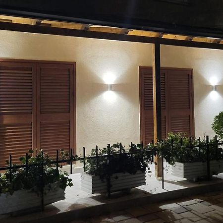 Pietro Guesthouse 3 ติรานา ภายนอก รูปภาพ